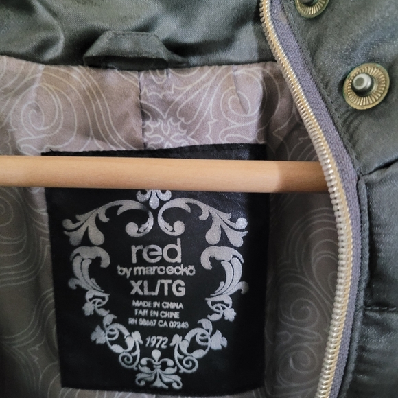 Marc Ecko Silver/Grey Puff Jacket - Picture 2 of 3